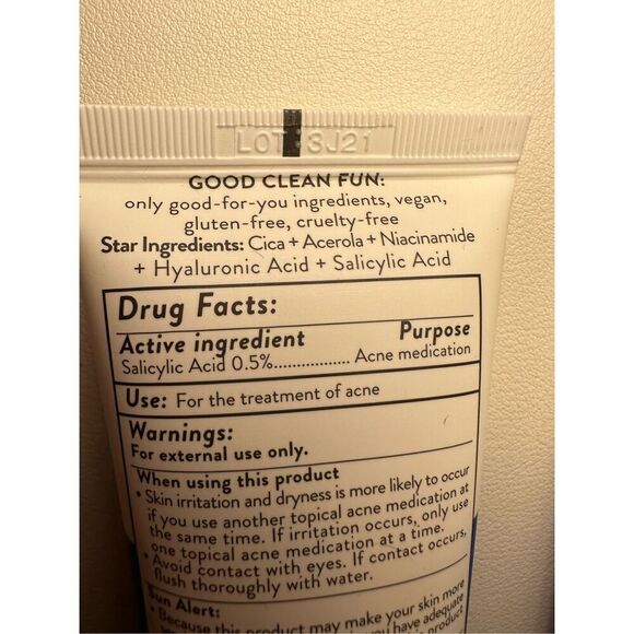 Peach Slices Acne Oil-Free Moisturizer 120ml+ Acne Clarifying Cleanser 80ml - Picture 4 of 6